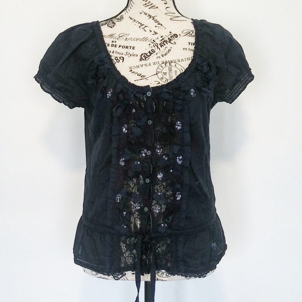 Abercrombie and fitch top